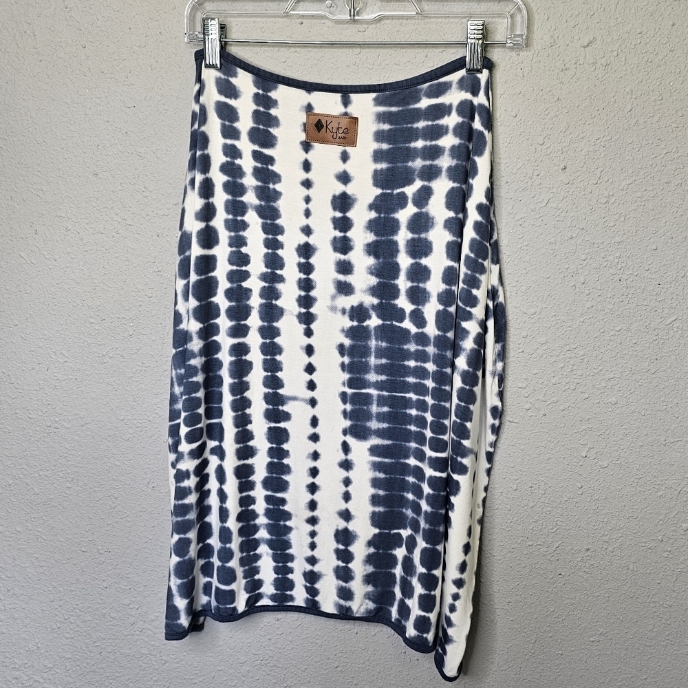 Kyte BABY Navy and White Tie-Dye Swaddle/Blanket